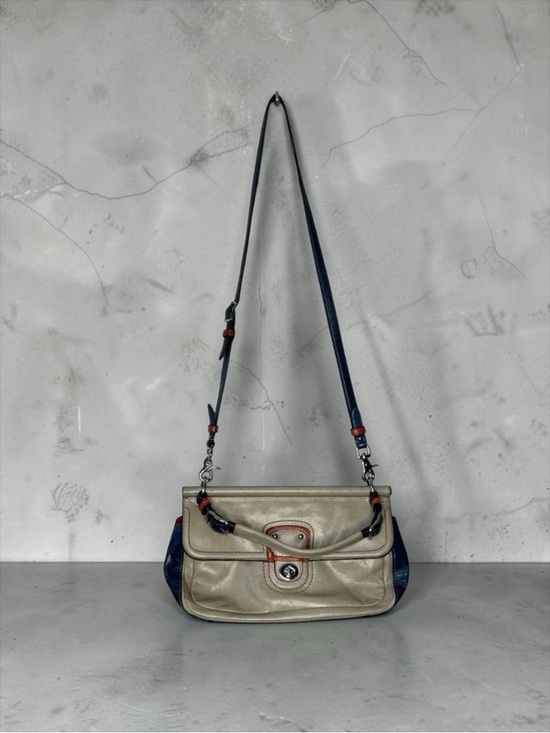 Coach Handbags - Coach Vintage Y2K City Willis 2
Way Colorblock Leather Turn
Lock Crossbody Bag